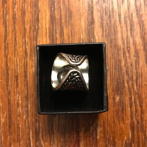 Beautiful Turquoise & Silver Adjustable Ring! - Picture 4 of 6